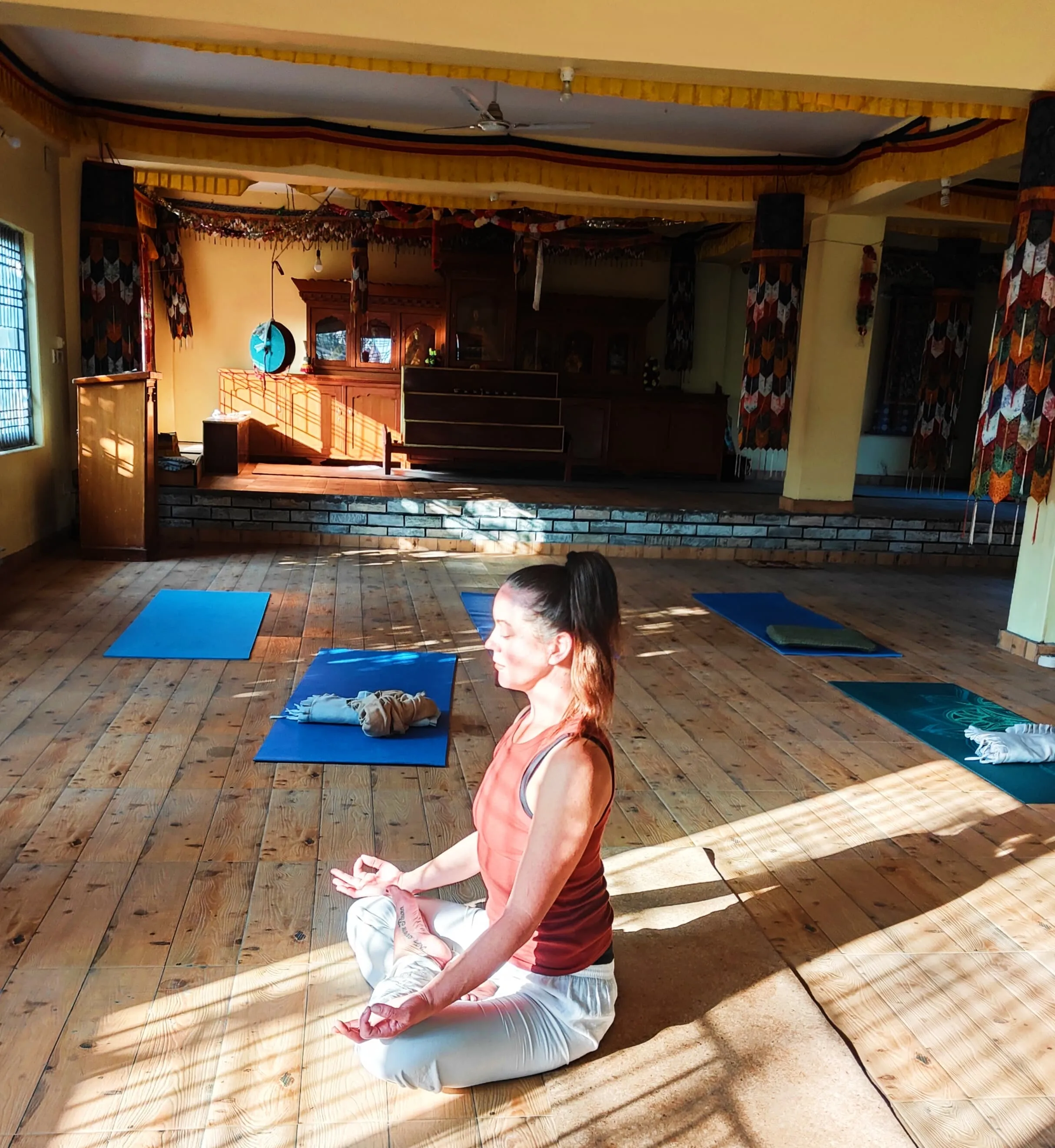 Transformative Traditional Yoga Course - 21 Days of Classical Hatha Yoga & Meditation hero banner