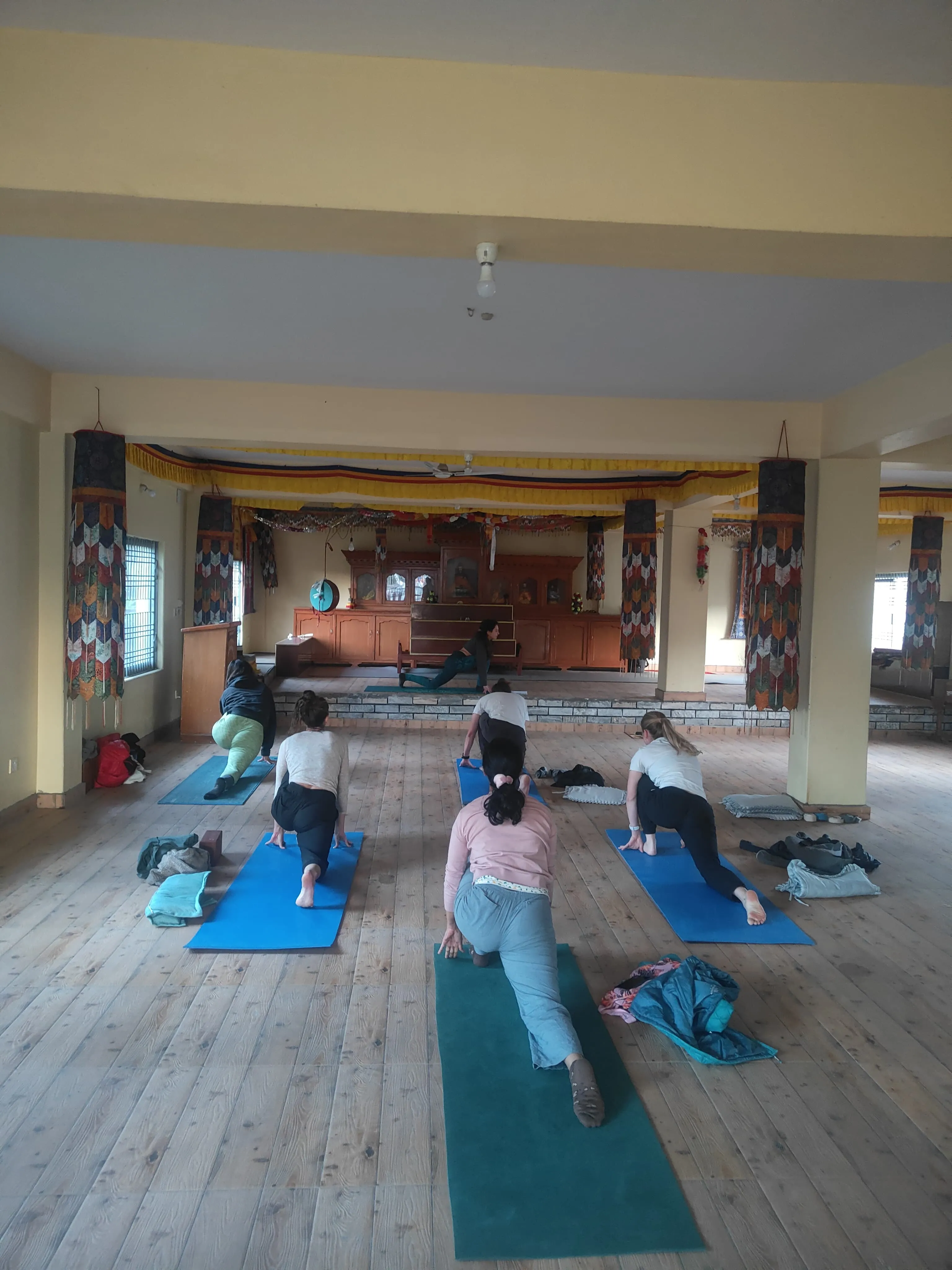 Traditional Yoga from Himalayan Ashrams - Ancient Wisdom, Sacred Mountains hero banner